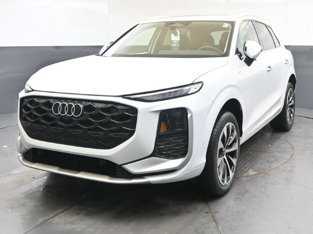 Used 2026 Audi Q3 quattro 2.0T AWD/4WD image 1