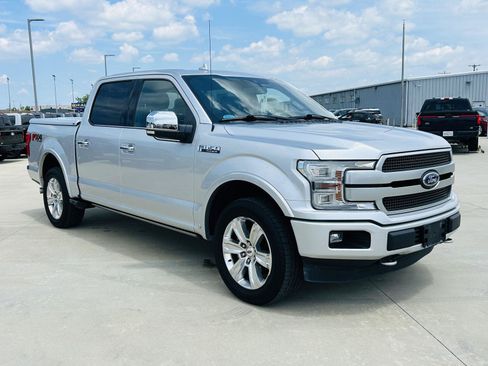 Used 2019 Ford F150 Platinum w/ Equipment Group 701A Luxury AWD/4WD image 2