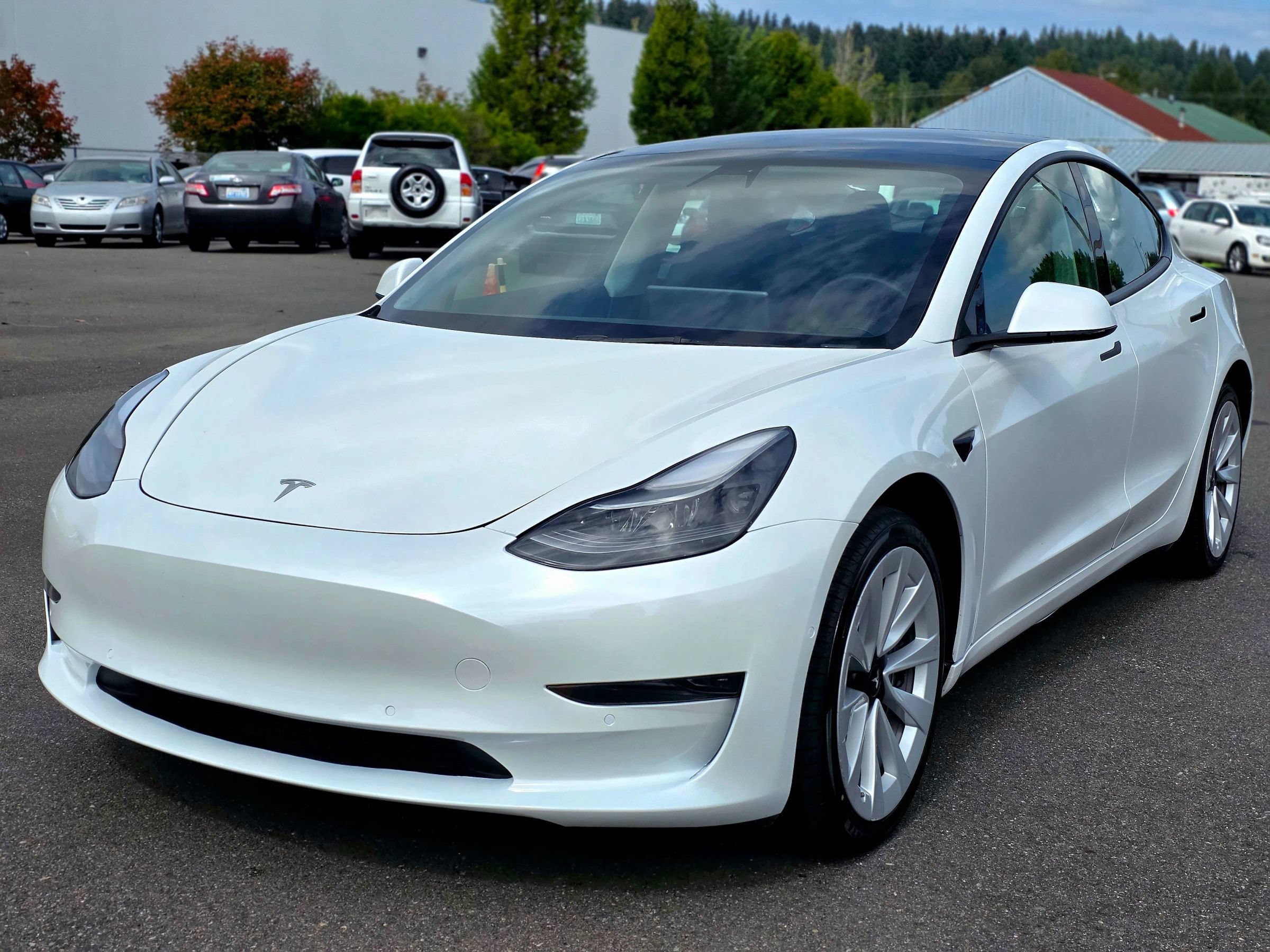 Used 2021 Tesla Model 3 Standard Range Plus RWD image 7