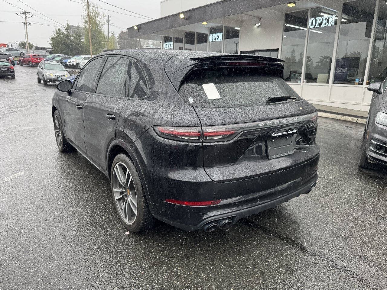 Used 2019 Porsche Cayenne Turbo AWD/4WD image 2