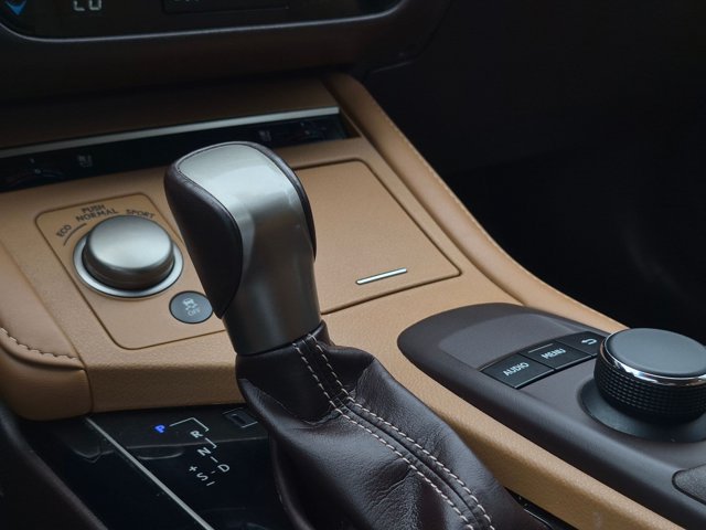 Used 2018 Lexus ES 350 w/ Premier Package FWD image 6