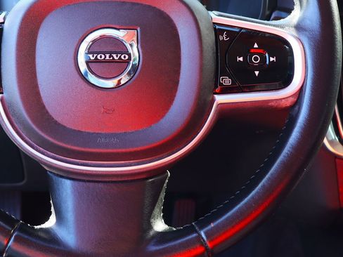 Used 2018 Volvo S90 T8 Momentum w/ Convenience Package image 61