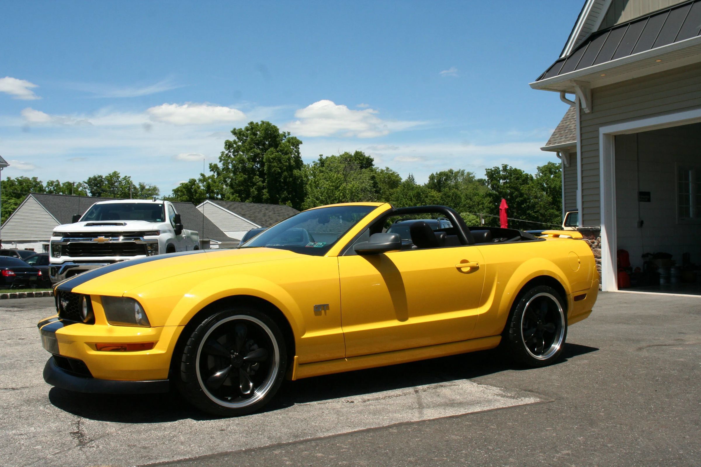 Used 2006 Ford Mustang GT Premium RWD image 1