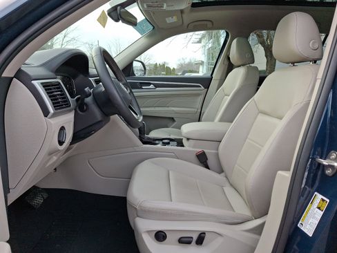 Certified 2023 Volkswagen Atlas SE image 14