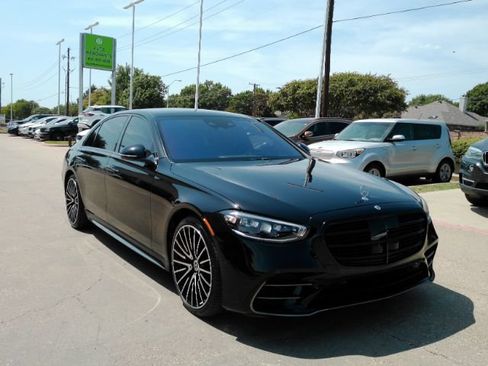Used 2024 Mercedes-Benz S 580 4MATIC Sedan w/ AMG Line image 4