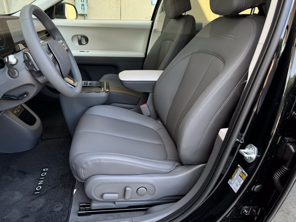 New 2025 Hyundai Ioniq 5 SEL RWD image 8