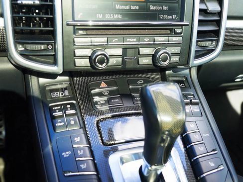 Used 2014 Porsche Cayenne GTS image 17