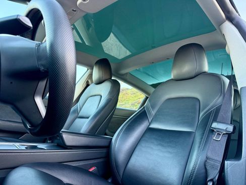 Used 2022 Tesla Model 3 RWD image 8