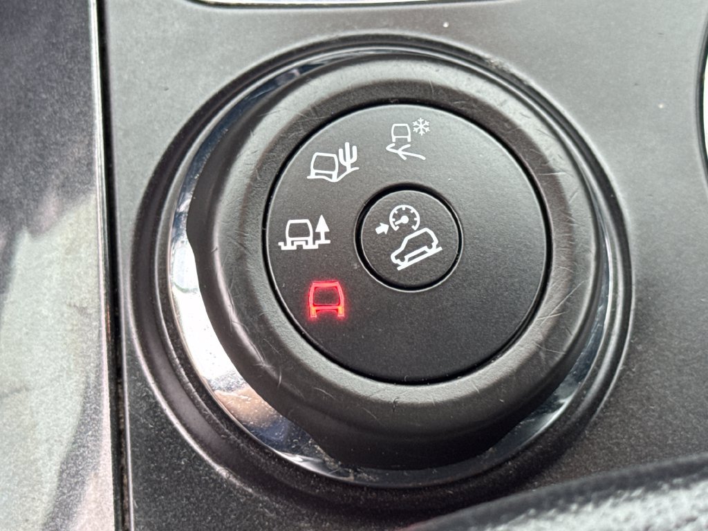 Used 2018 Ford Explorer XLT AWD/4WD image 49