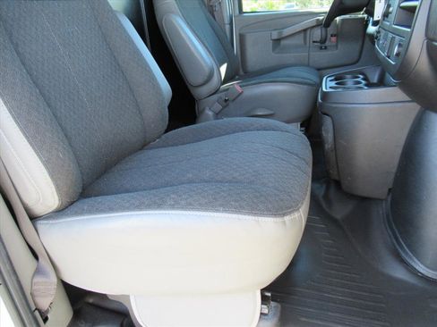 Used 2024 Chevrolet Express 2500 w/ Driver Convenience Package image 9