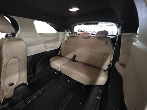 Used 2021 Toyota Sienna XLE w/ XLE Plus Package image 11