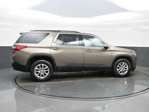 Used 2020 Chevrolet Traverse LT AWD/4WD image 9