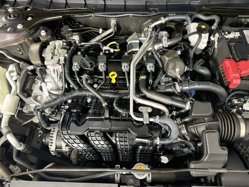 Used 2025 Nissan Altima 2.5 SV FWD image 31
