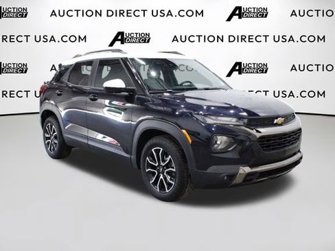 Used 2021 Chevrolet TrailBlazer ACTIV w/ Convenience Package image 2