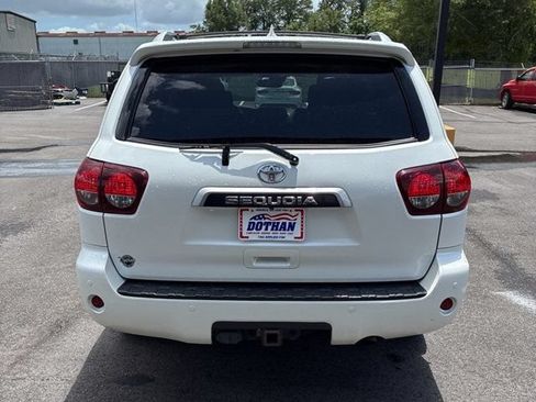 Used 2021 Toyota Sequoia Platinum RWD image 3