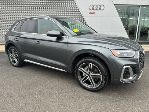 Used 2024 Audi Q5 e Premium Plus image 2