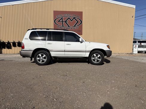 Used 2004 Toyota Land Cruiser image 8
