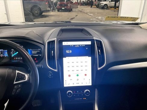 Used 2023 Ford Edge SEL AWD/4WD image 18