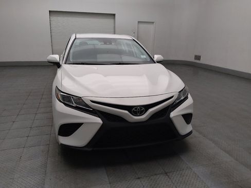 Used 2020 Toyota Camry SE FWD image 14