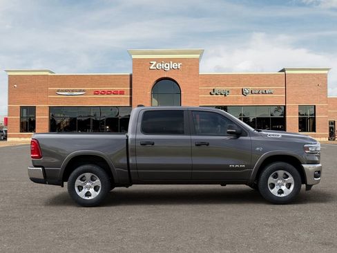 New 2026 RAM 1500 4x4 Crew Cab image 21