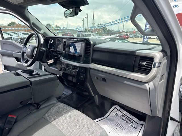 Used 2023 Ford F350 XLT AWD/4WD image 38