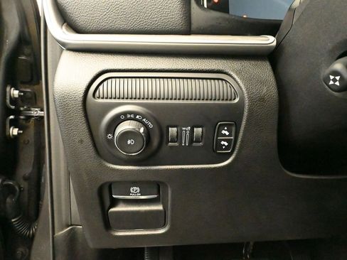 Used 2024 Jeep Wagoneer Series II w/ Flexible Seating Group AWD/4WD image 33