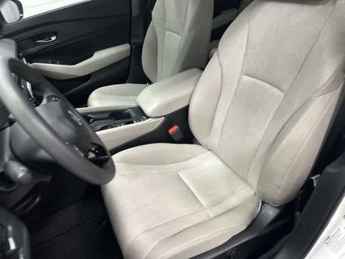 Certified 2025 Honda Accord SE image 10