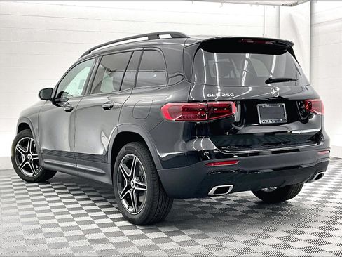Used 2026 Mercedes-Benz GLB 250 image 2