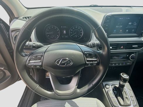 Used 2021 Hyundai Kona Limited FWD image 10
