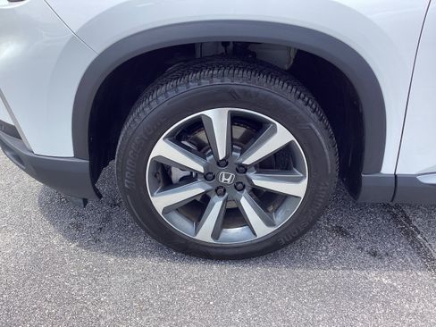 Used 2025 Honda Pilot Elite image 9