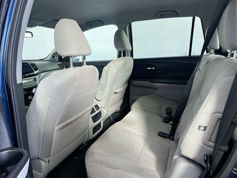 Used 2017 Honda Pilot EX image 25