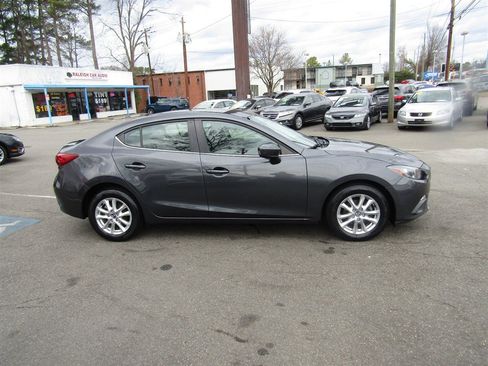 Used 2016 MAZDA MAZDA3 i Sport w/ Preferred Equipment Package image 8