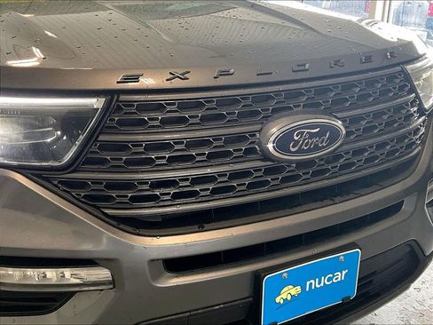 Used 2021 Ford Explorer XLT w/ Equipment Group 202A image 31