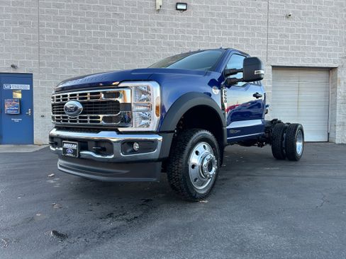 New 2026 Ford F550 4x4 Regular Cab Super Duty w/ XLT Value Package image 3