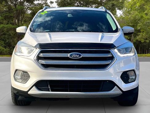 Used 2017 Ford Escape Titanium FWD image 3