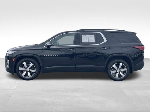 Used 2023 Chevrolet Traverse LT w/ LT Premium Package image 7