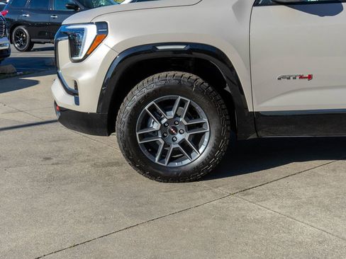 New 2026 GMC Terrain AT4 AWD/4WD image 29