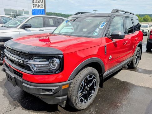 Used 2023 Ford Bronco Sport Outer Banks w/ Tech Package AWD/4WD image 3