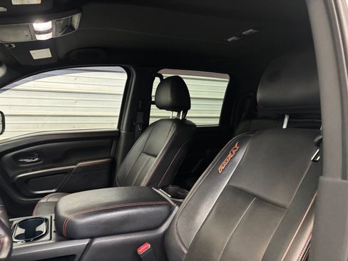 Used 2021 Nissan Titan PRO-4X w/ Pro-4x Convenience Package image 9
