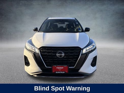 Used 2023 Nissan Kicks SR image 10