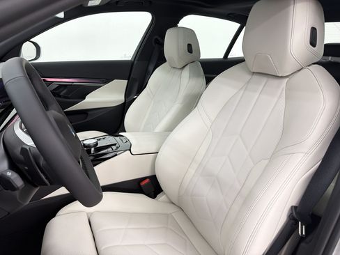 New 2027 BMW 530i RWD image 5