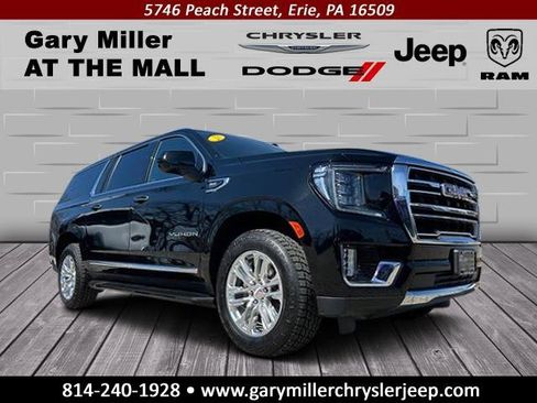 Used 2023 GMC Yukon XL SLT image 1