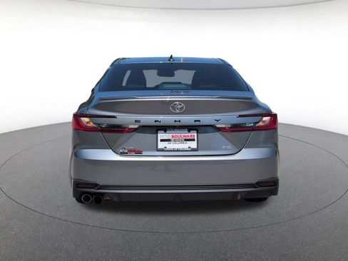 Used 2025 Toyota Camry SE w/ Convenience Package FWD image 5
