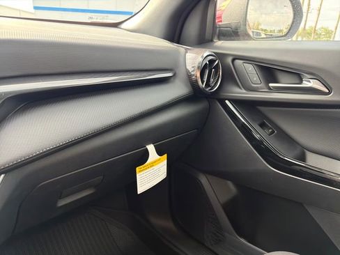 New 2026 Chevrolet Equinox LT w/ Safety and Technology Package FWD image 32