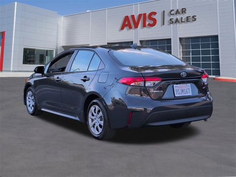 Used 2025 Toyota Corolla LE image 9
