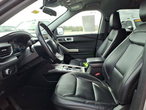Used 2023 Ford Explorer XLT w/ Equipment Group 202A image 27