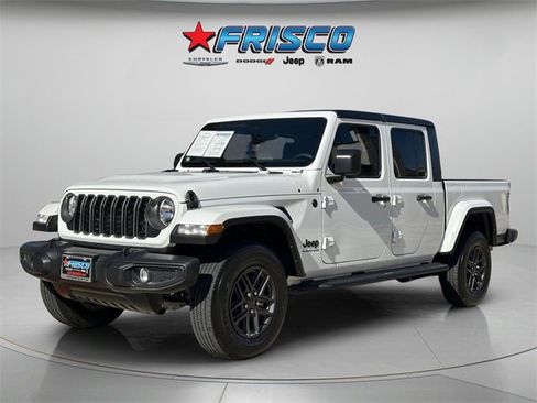 Used 2024 Jeep Gladiator Sport image 4