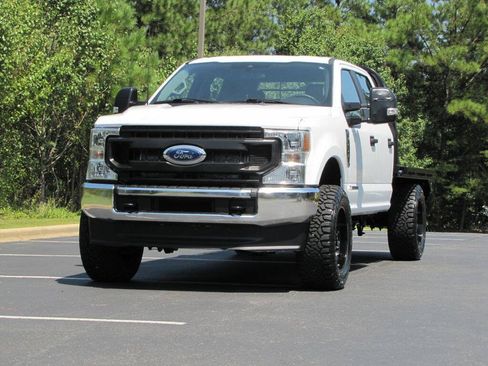 Used 2022 Ford F250 XL w/ Power Equipment Group AWD/4WD image 8