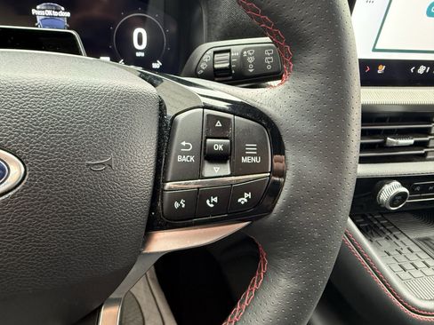 Used 2025 Ford Explorer ST-Line w/ Premium Package image 17