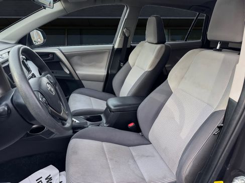 Used 2013 Toyota RAV4 XLE image 2